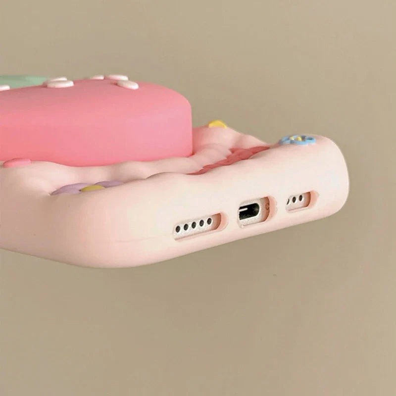 Funda para iPhone con diseño de mariposa y fresa dulce