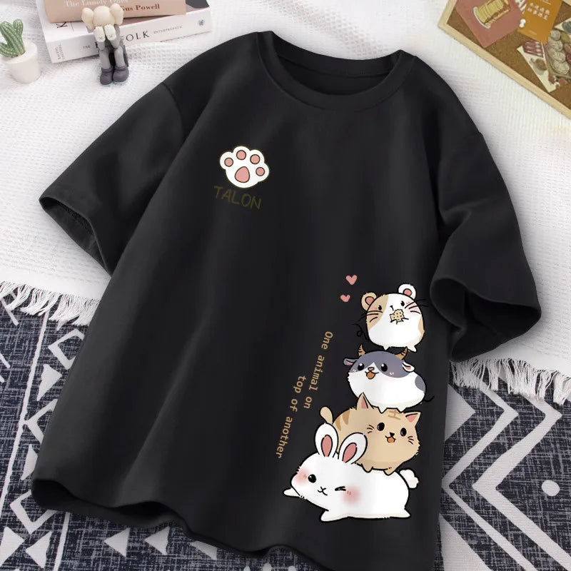 Camiseta con animales lindos apilados