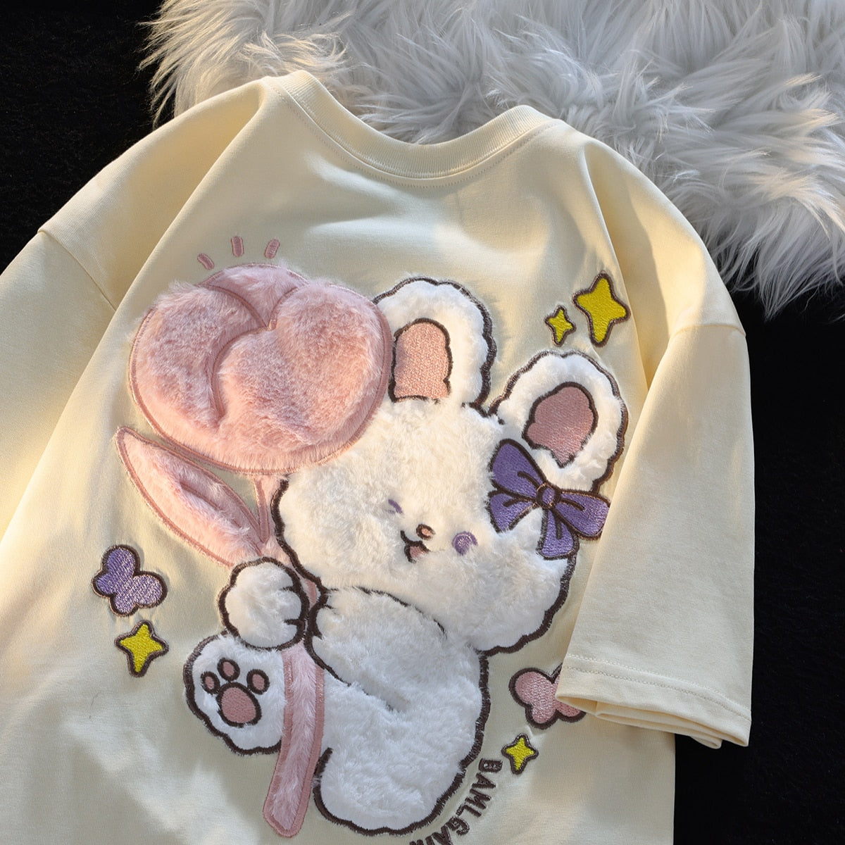 Camiseta de conejito de tulipán esponjoso