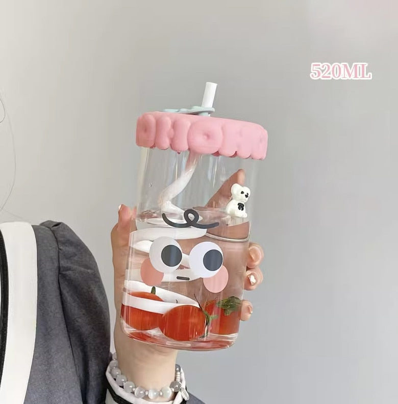 Vasos de cristal con caras divertidas