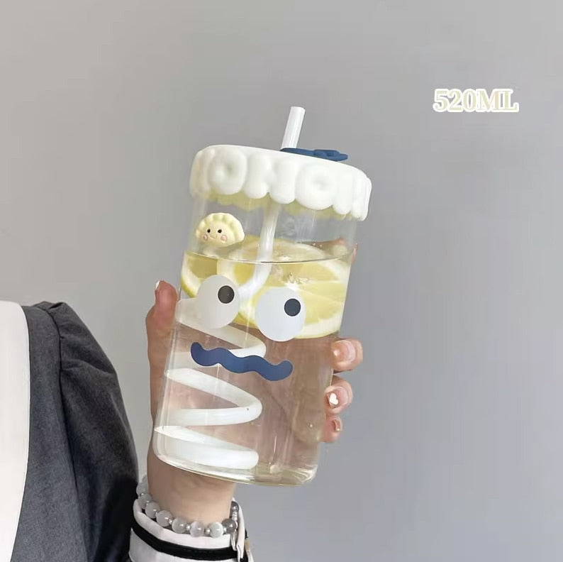 Vasos de cristal con caras divertidas