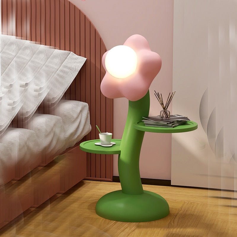 Lámpara de pie de mesa con flores