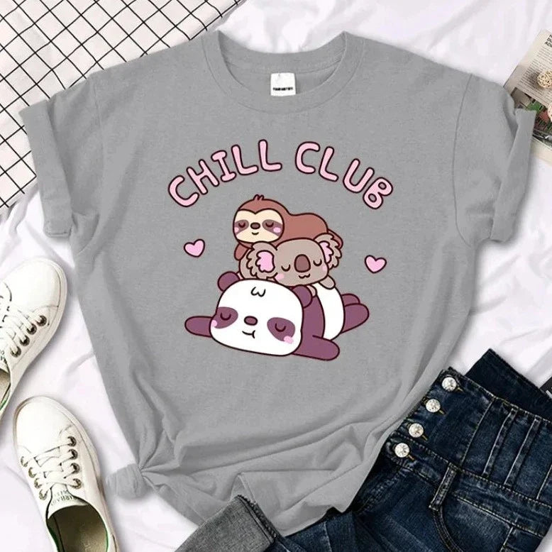 Camiseta kawaii "Chill Club"