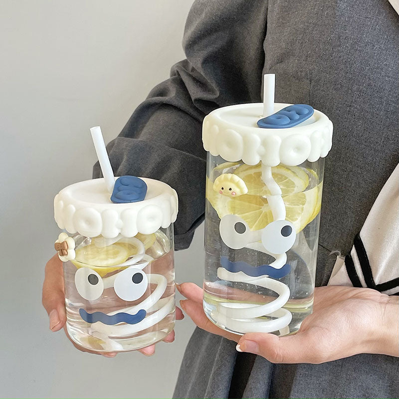 Vasos de cristal con caras divertidas