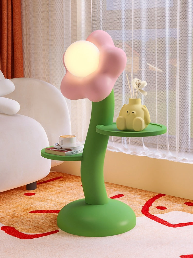 Lámpara de pie de mesa con flores