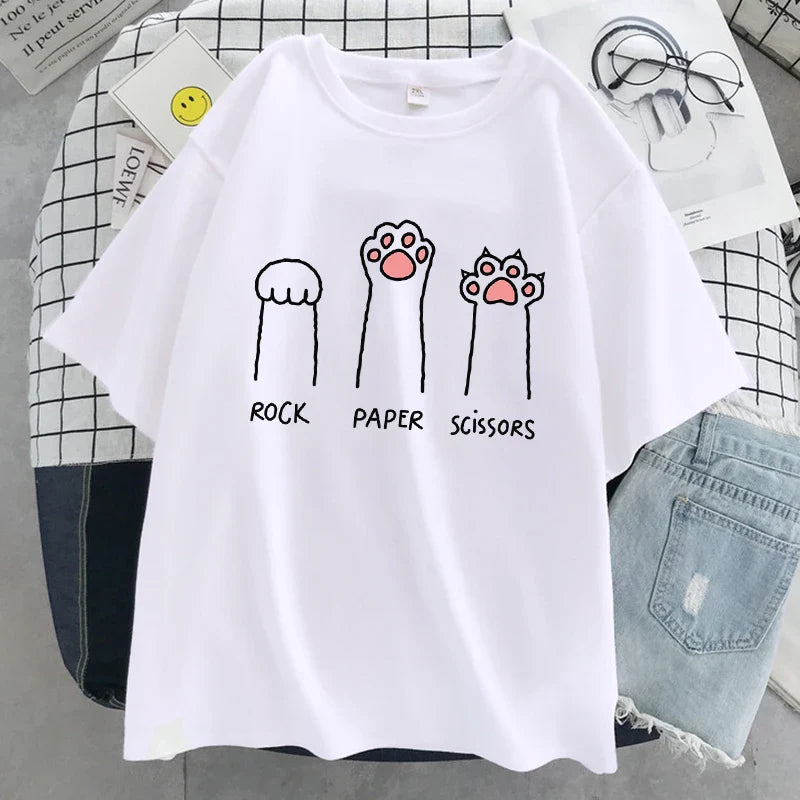 Camiseta con diseño de pata de gato de piedra, papel y tijera
