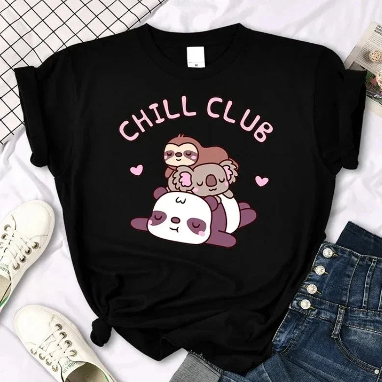 Camiseta kawaii "Chill Club"