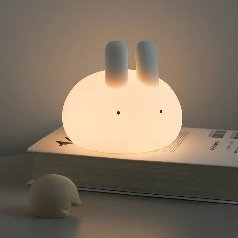 Luz nocturna de conejito recargable