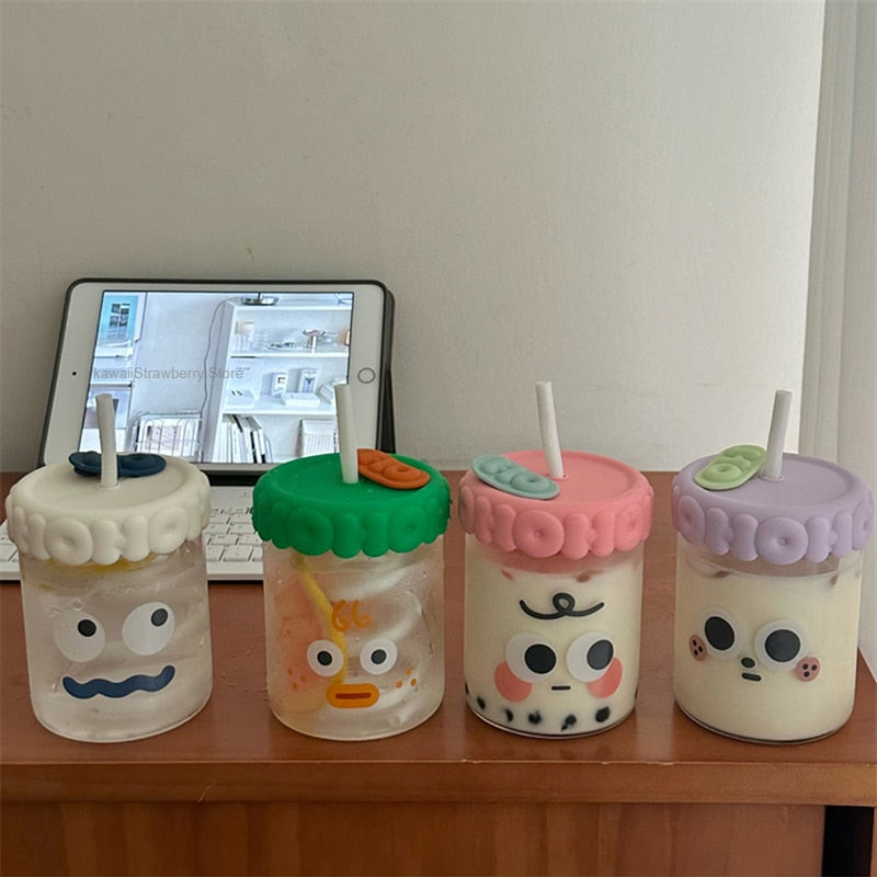 Vasos de cristal con caras divertidas