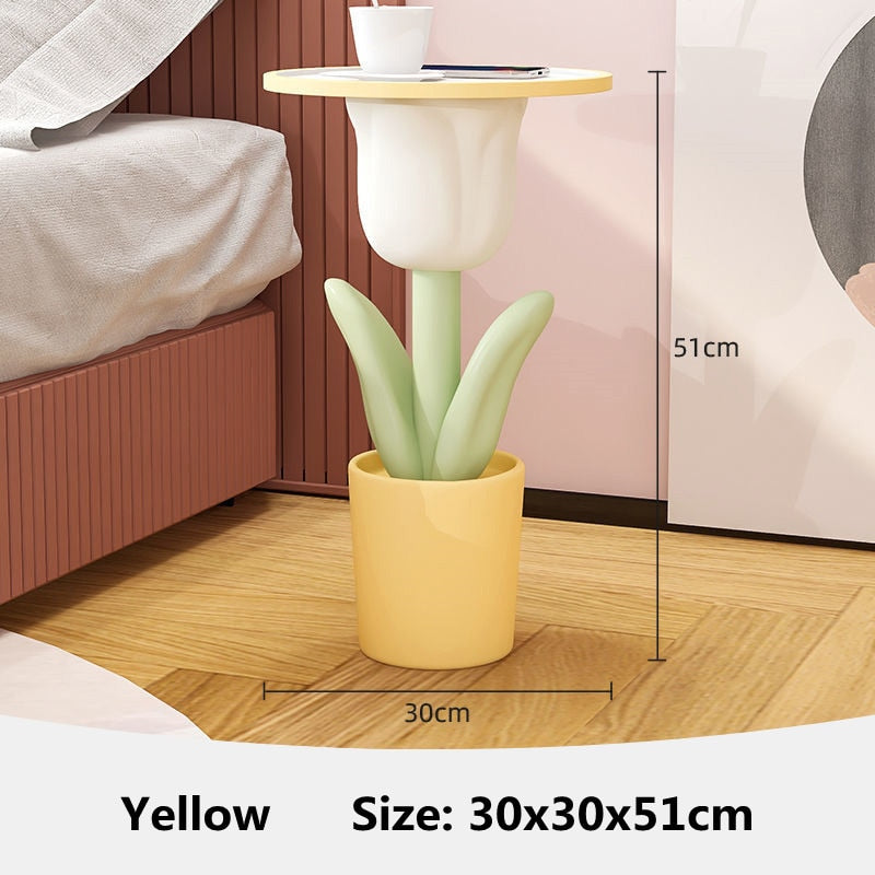 Mesa auxiliar en forma de tulipán