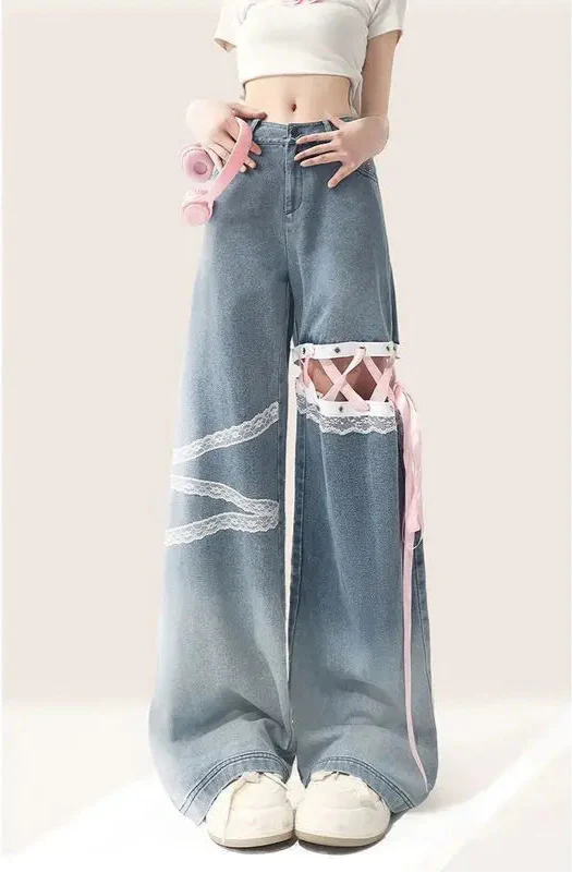 Lindos jeans con diseño de corte de encaje