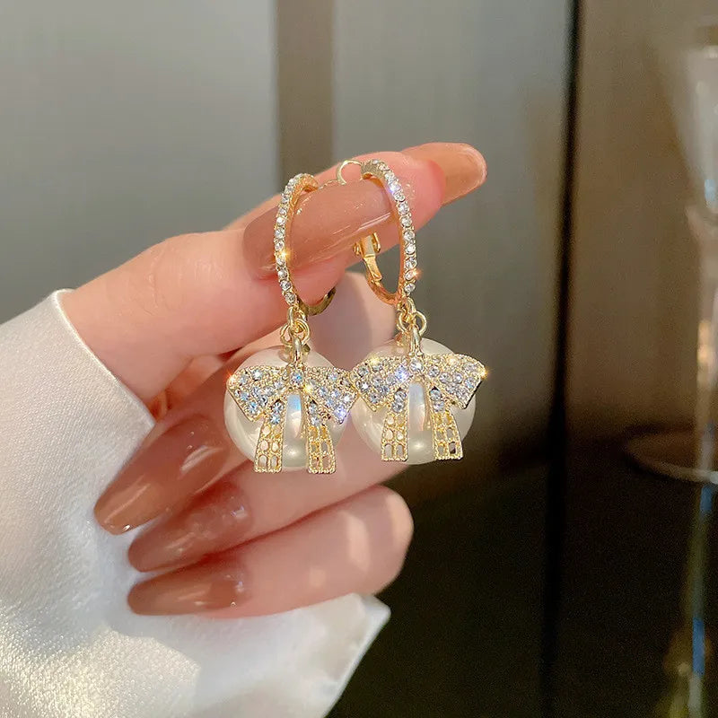 Pendientes con adornos navideños