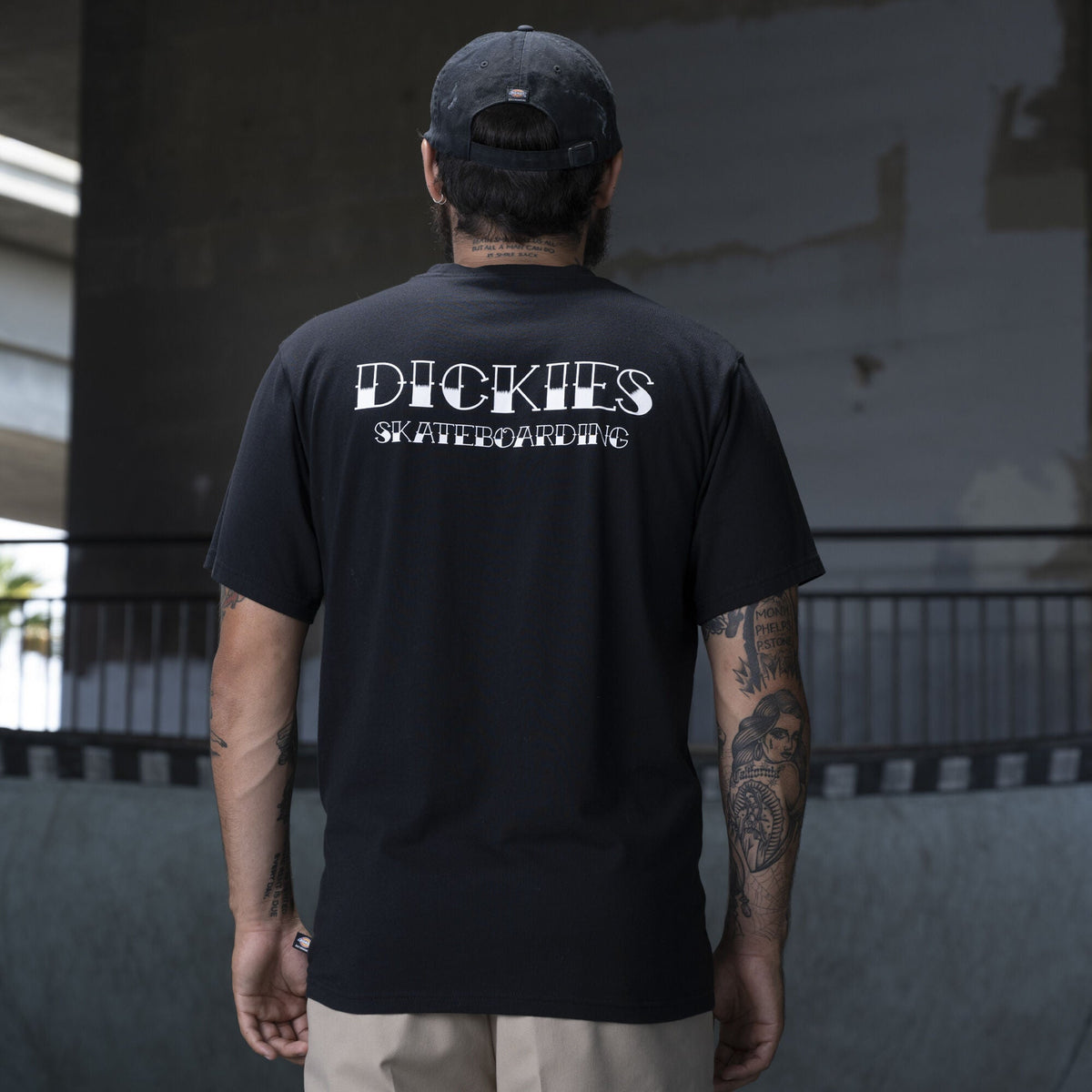 Camiseta gráfica americana Dickies Ronnie Sandoval - Negra