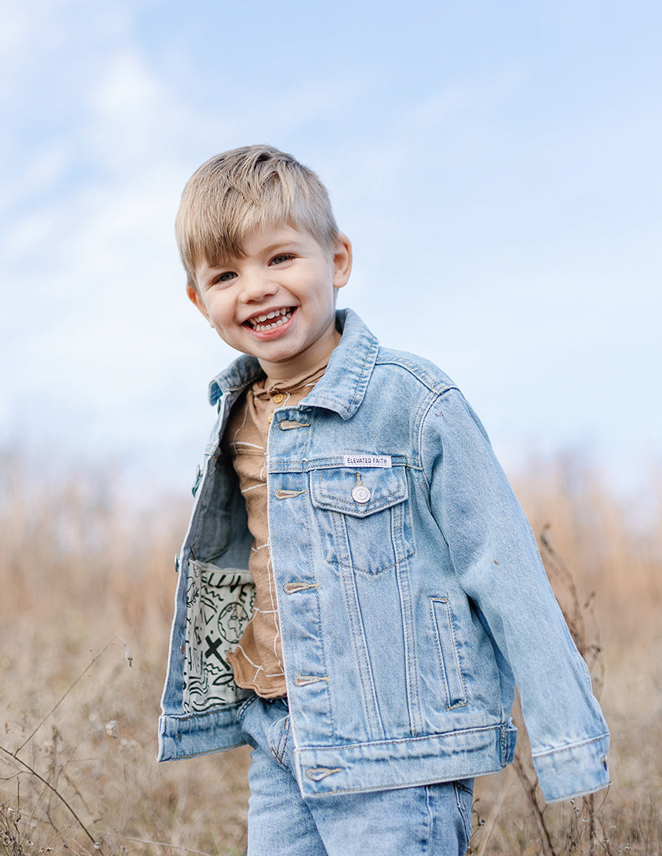 Chaqueta vaquera para niños "Qué amigo en Jesús"