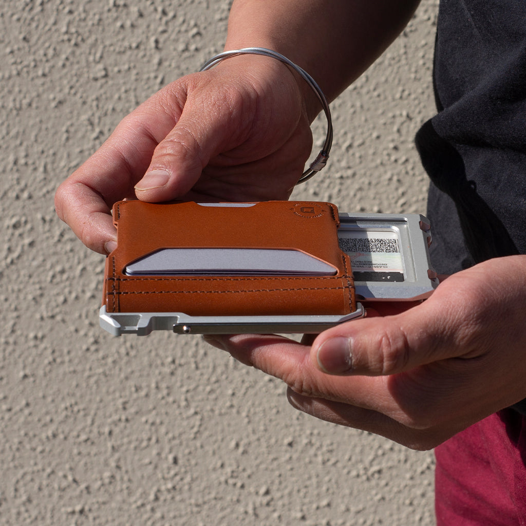 ADAPTADOR DE BOLSILLO PLEGABLE A10