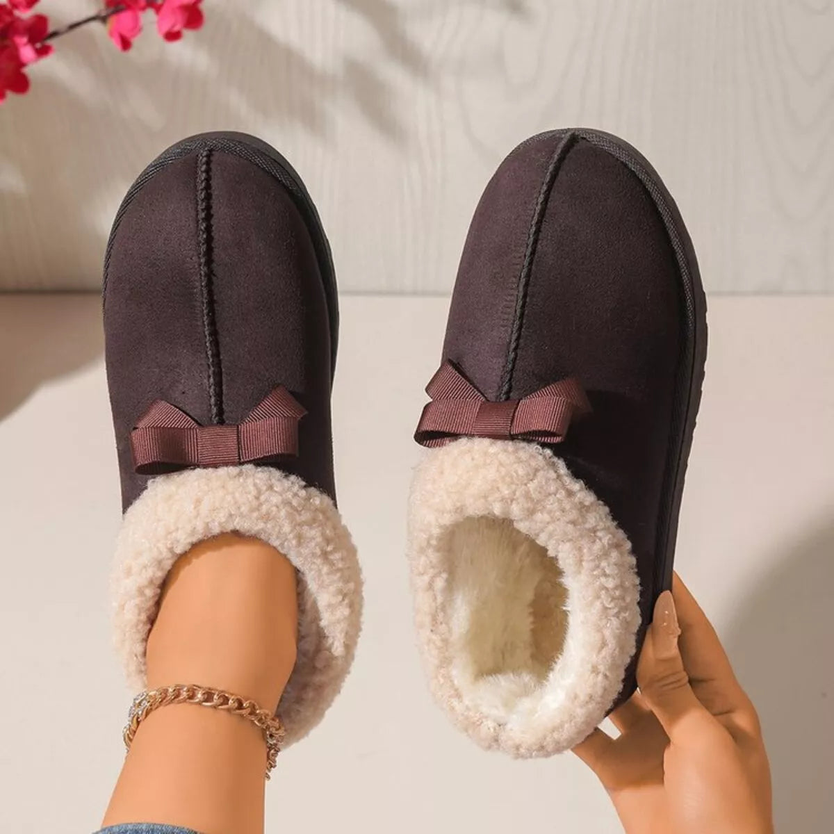 Pantuflas Forradas de Peluche Suaves con Lazo