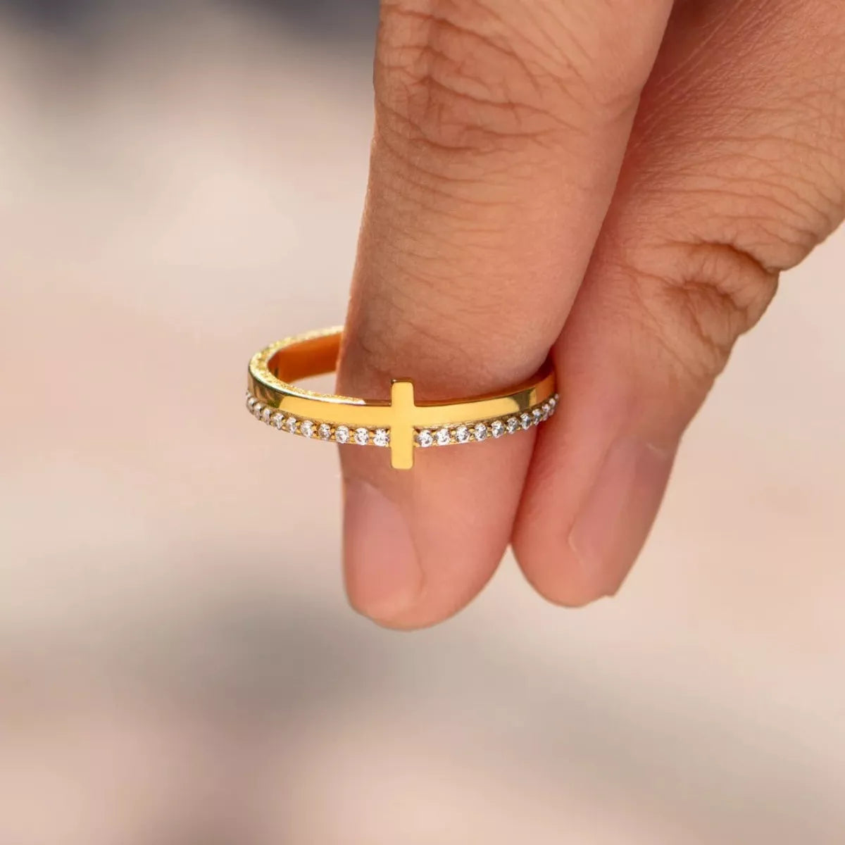 Anillo de plata de ley 925 con cruz
