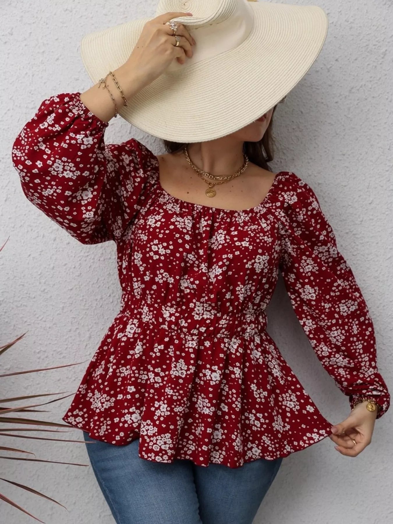 Blusa peplum de manga larga y cuello cuadrado con estampado floral