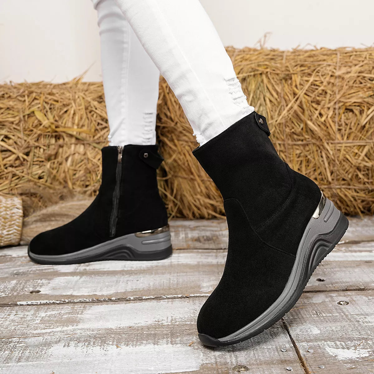Botines de cuña de ante