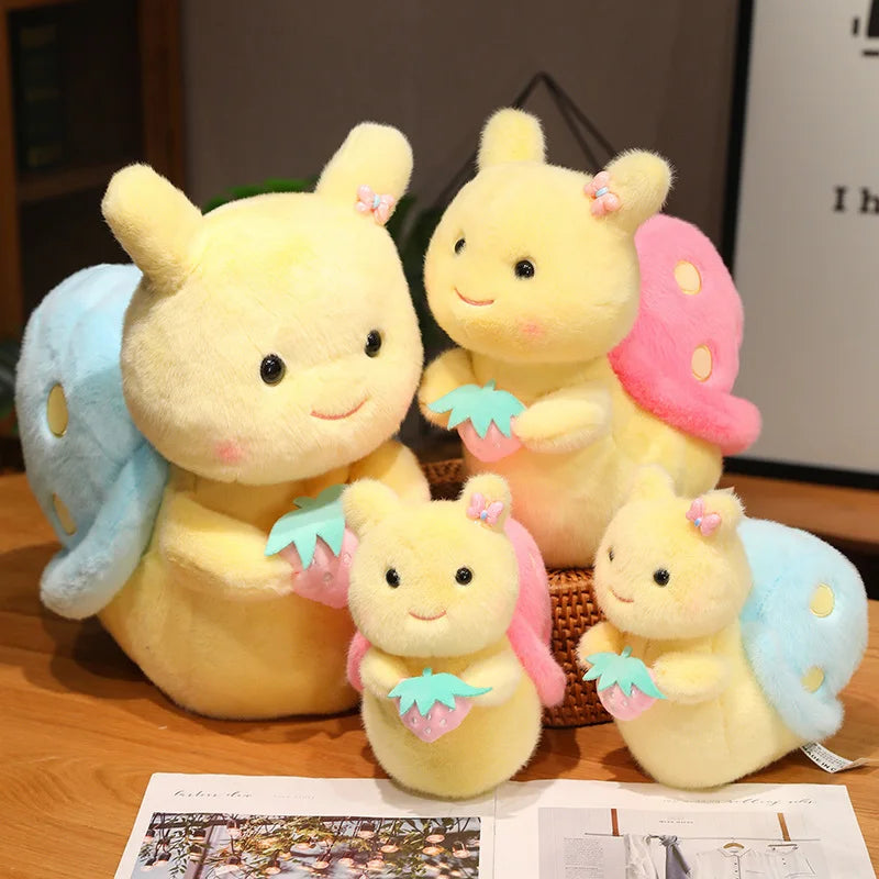 Peluches de caracol de fresa kawaii