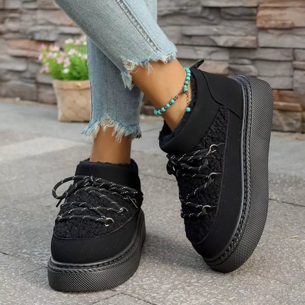 Botas de invierno de plataforma con cordones y forro afelpado acogedor