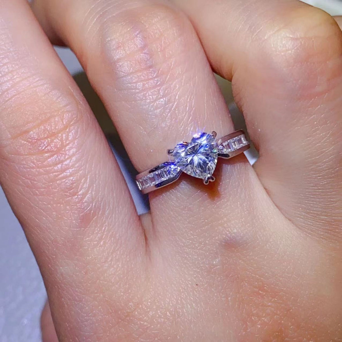 Anillo de plata de ley 925 con moissanita de 1 quilate