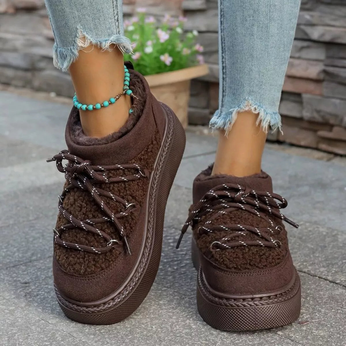 Botas de invierno de plataforma con cordones y forro afelpado acogedor
