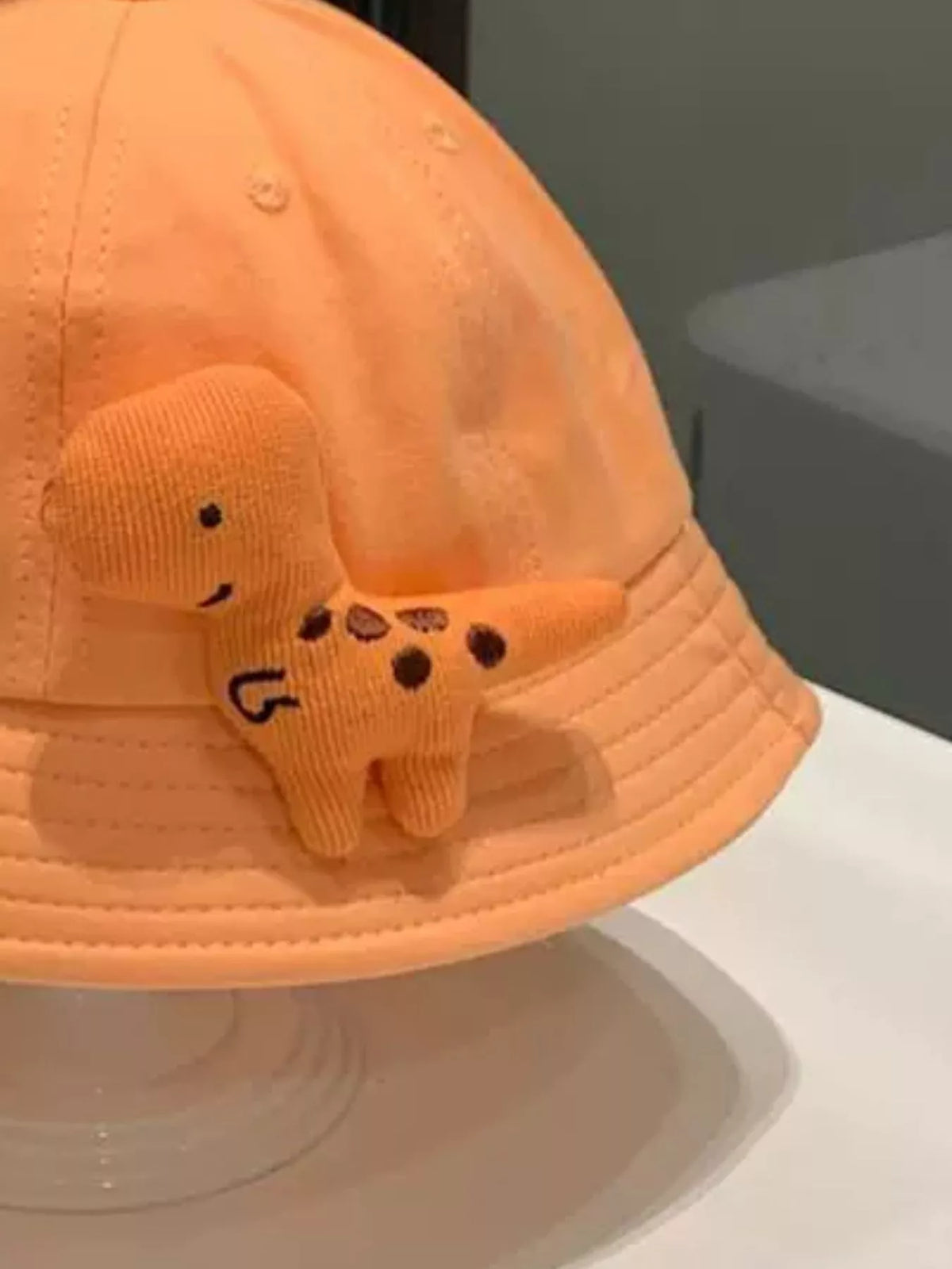 Sombrero de cubo decorativo con diseño de dinosaurios y brotes para niños