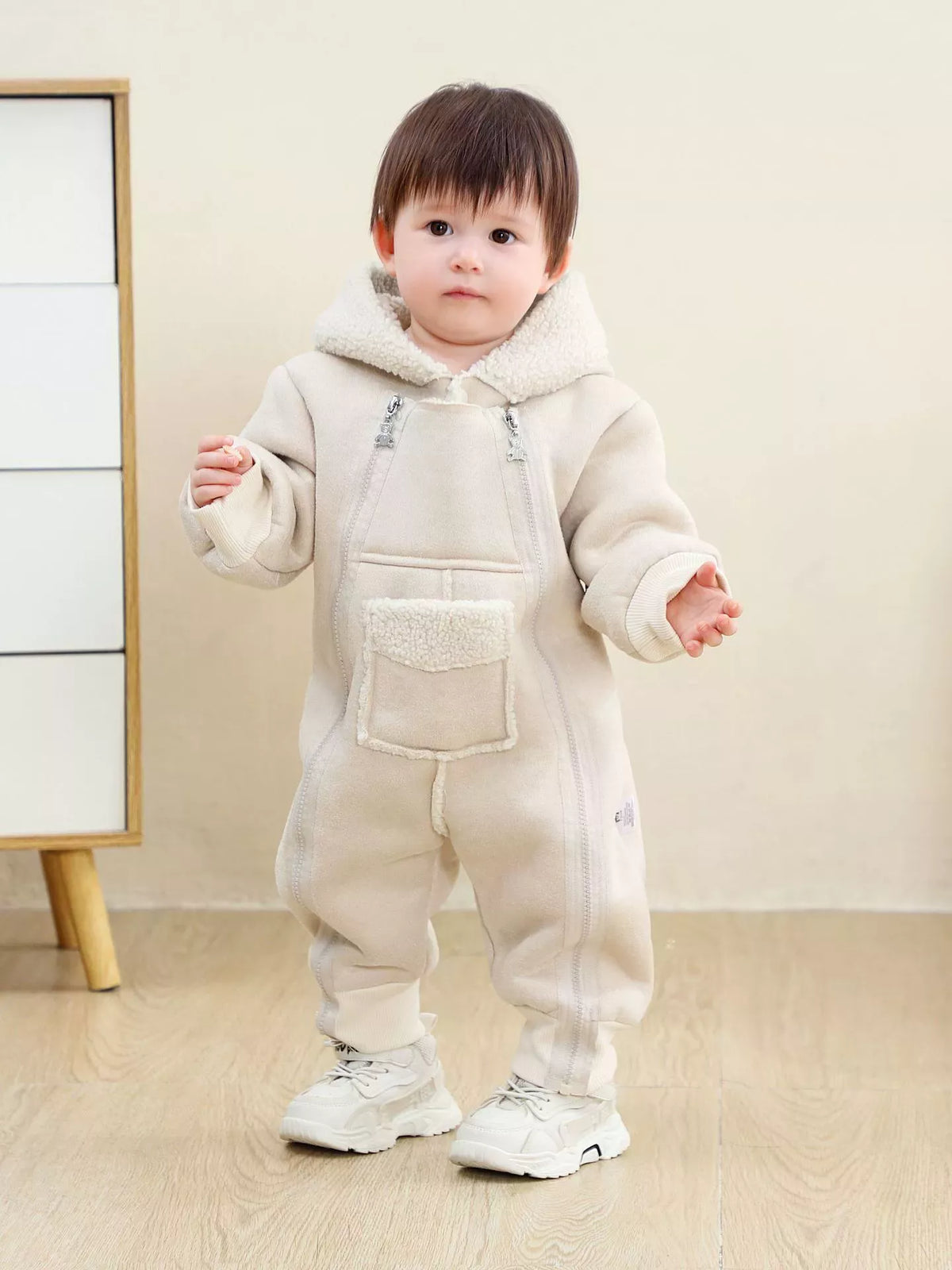 Mono polar con capucha para niños