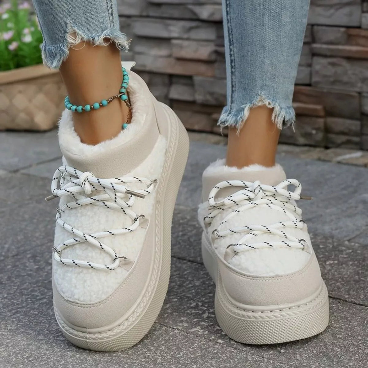 Botas de invierno de plataforma con cordones y forro afelpado acogedor