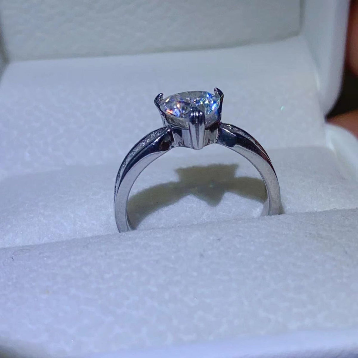 Anillo de plata de ley 925 con moissanita de 1 quilate