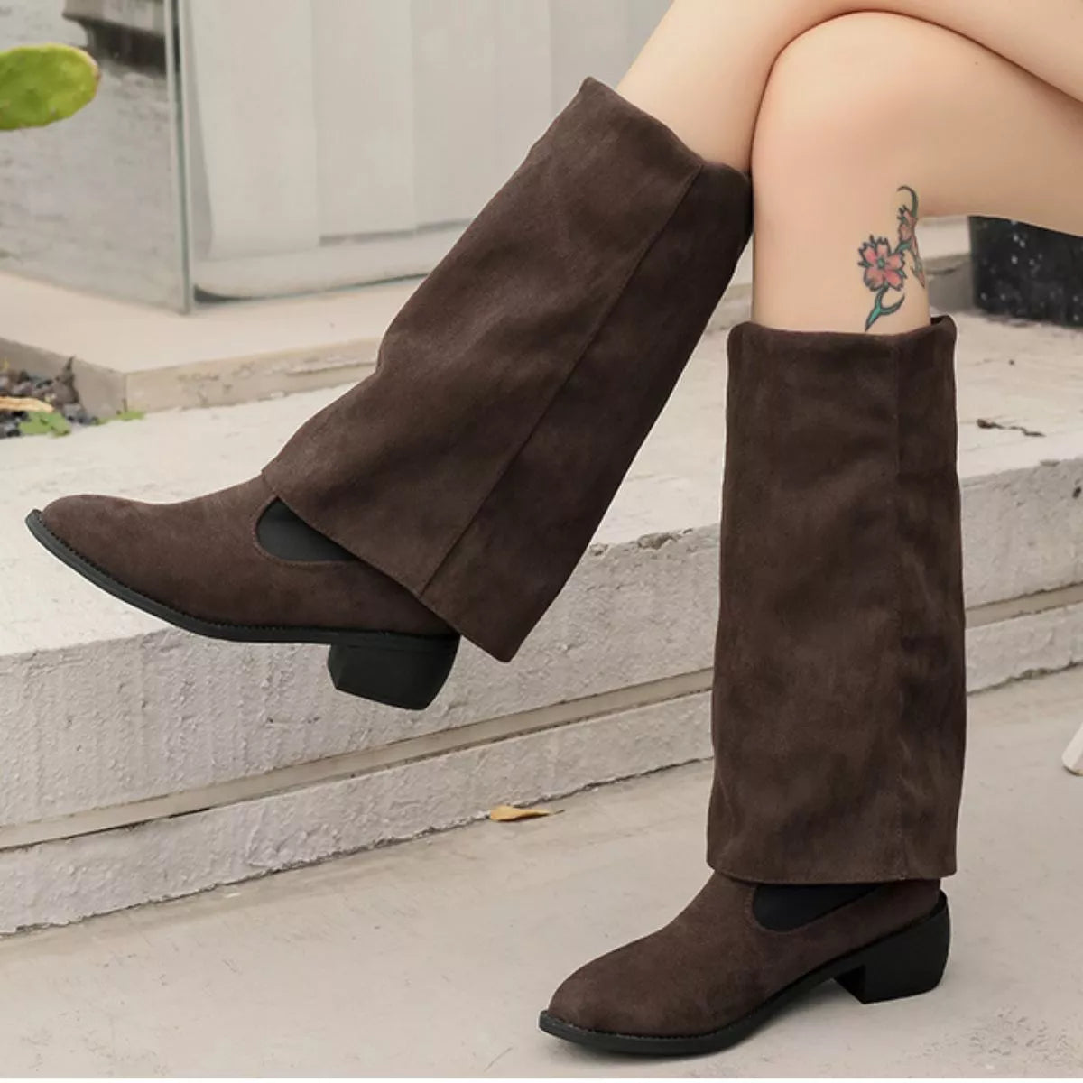 Botas de tacón de bloque con punta
