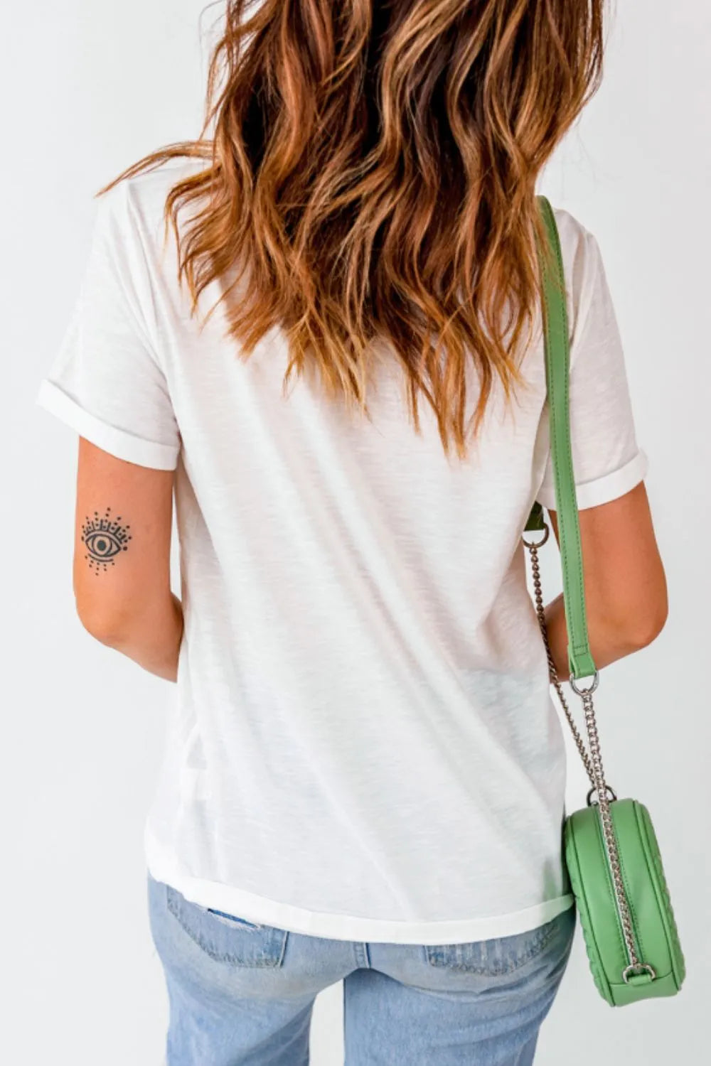 Camiseta de cuello redondo con lazo y letras Funky America