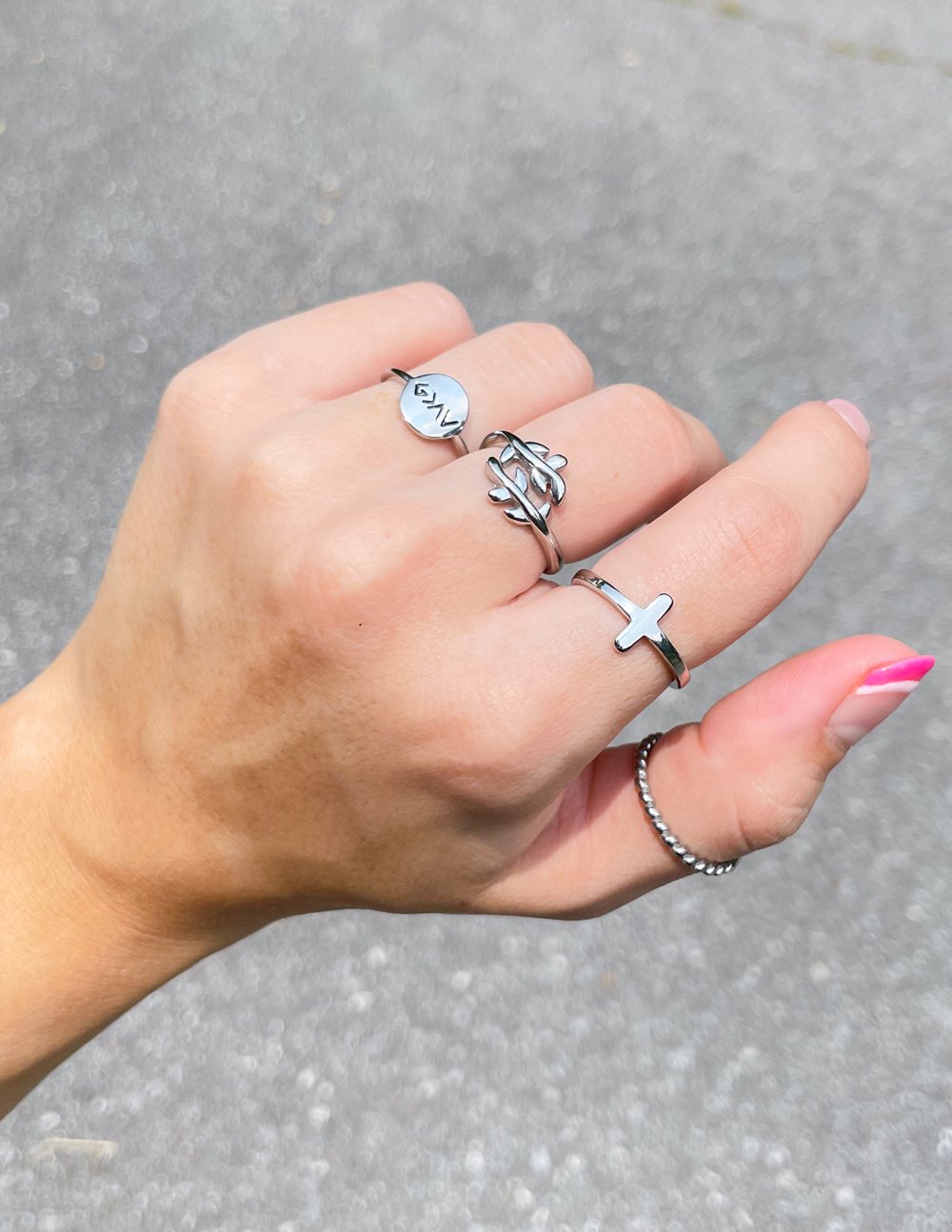 Anillo de rama de olivo