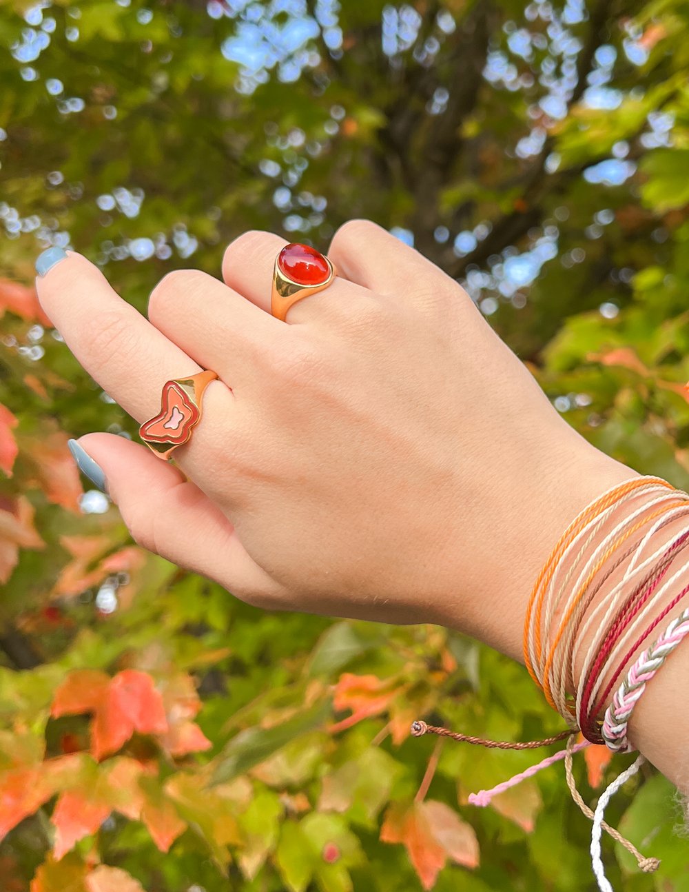 Anillo de mariposa de esmalte rosa