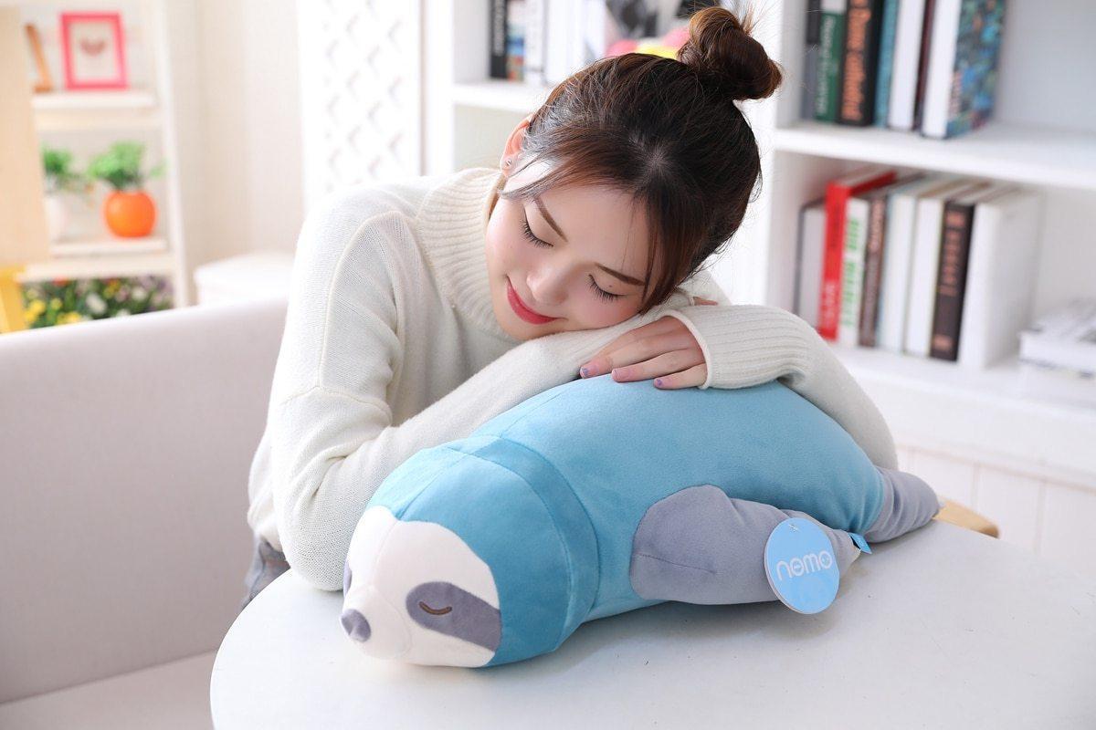 Peluche de perezoso dormilón