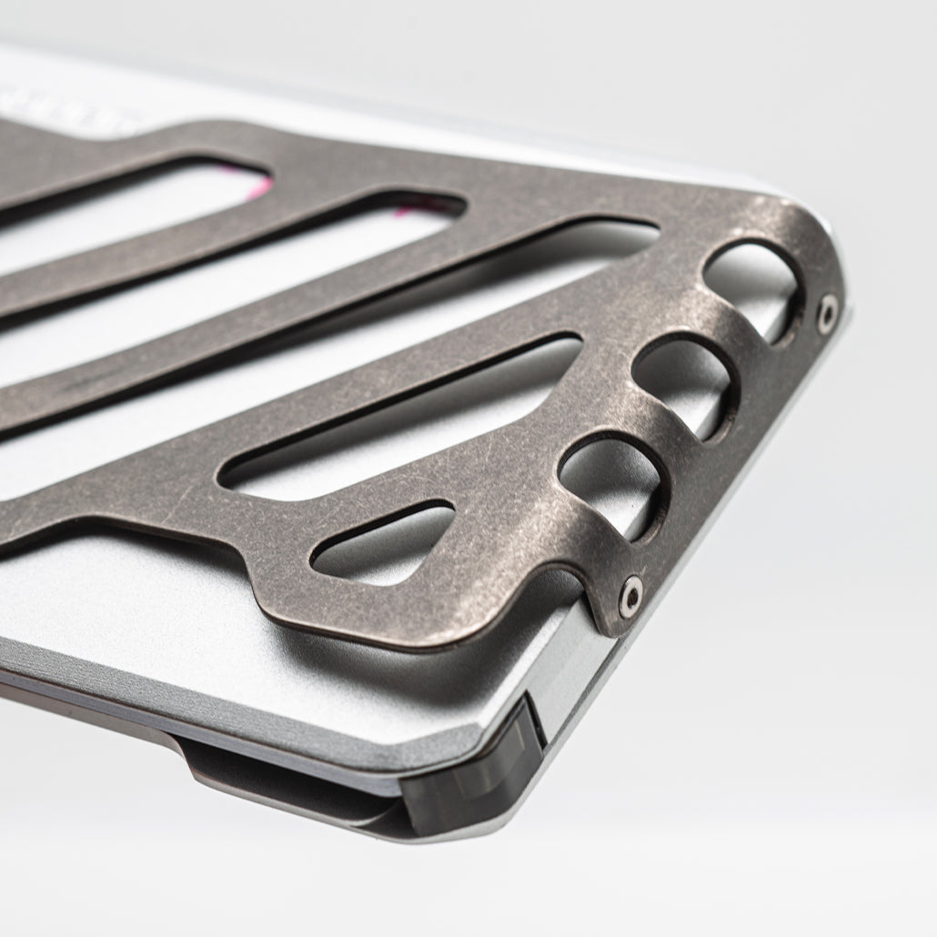 SK1 SLIDE KICK WALLET WITH TITANIUM MONEY CLIP
