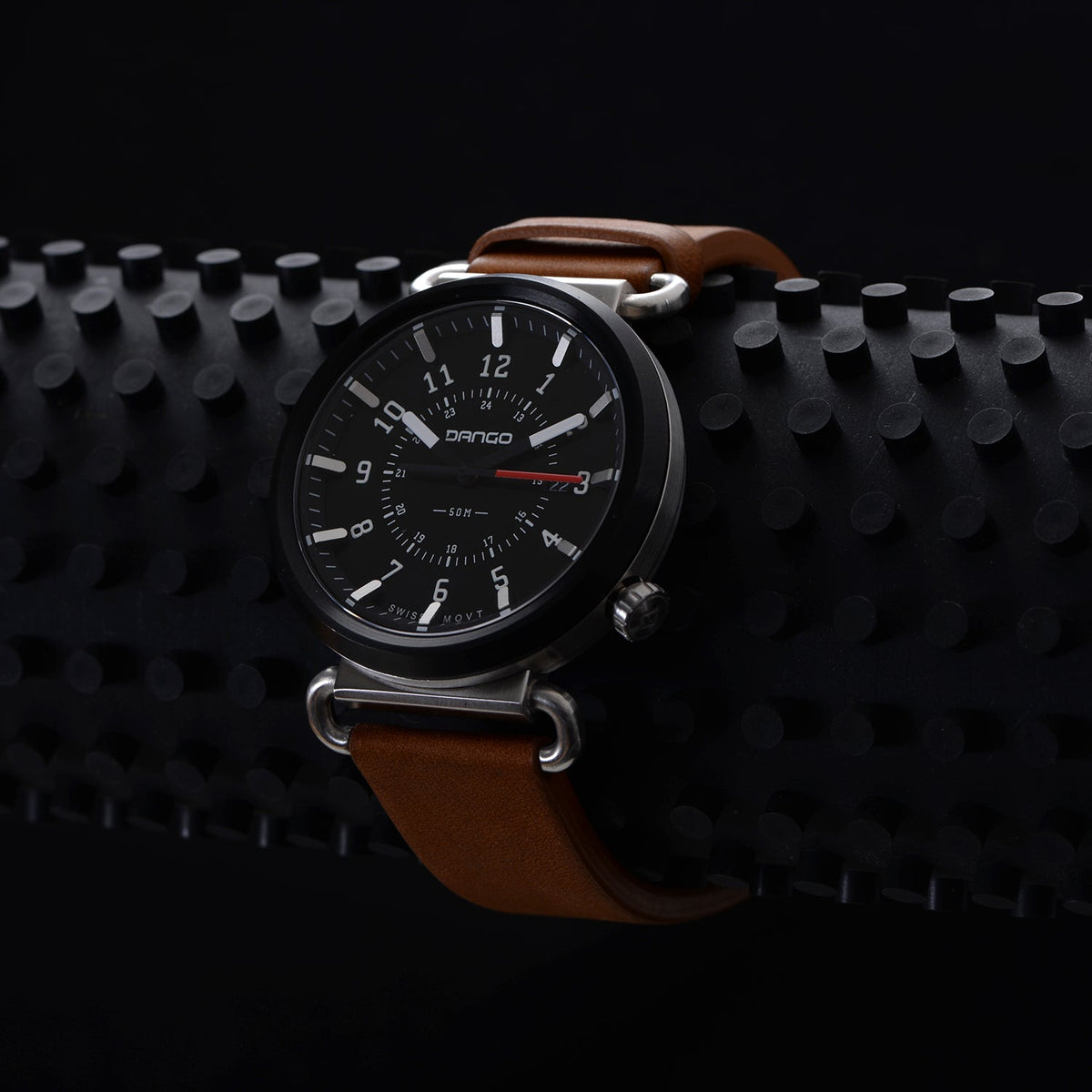 TK-01 - RELOJ TREK CON CORREA DE CUERO ITALIANO - MARRÓN WHISKY