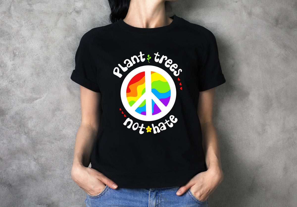 Camiseta unisex supersuave "Planta árboles, no odies" 